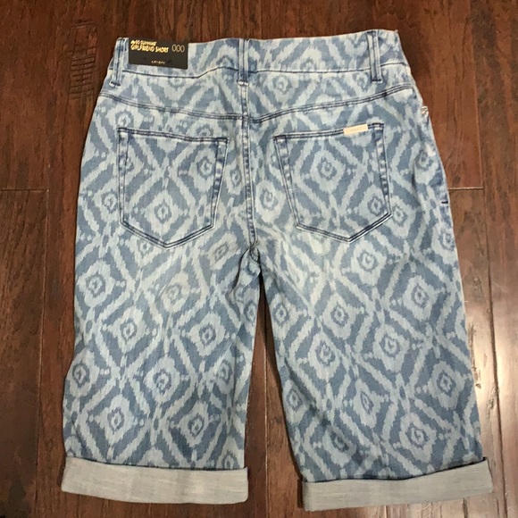 New Chico shorts! - Picture 2 of 4